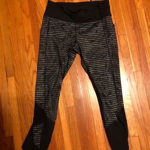 Lululemon leggings with side and back pockets